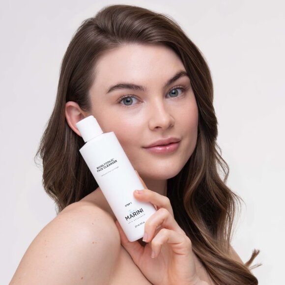 Jan Marini Bioglycolic Face Cleanser 8oz - Picture 2 of 5